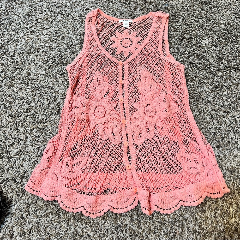 Women’s Cato boho crochet vest cardigan. Size small
